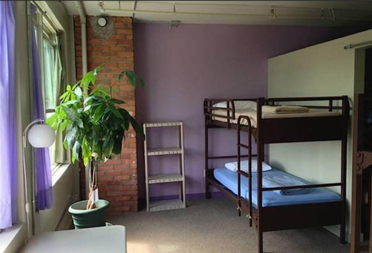 The Burlington Hostel Exterior photo