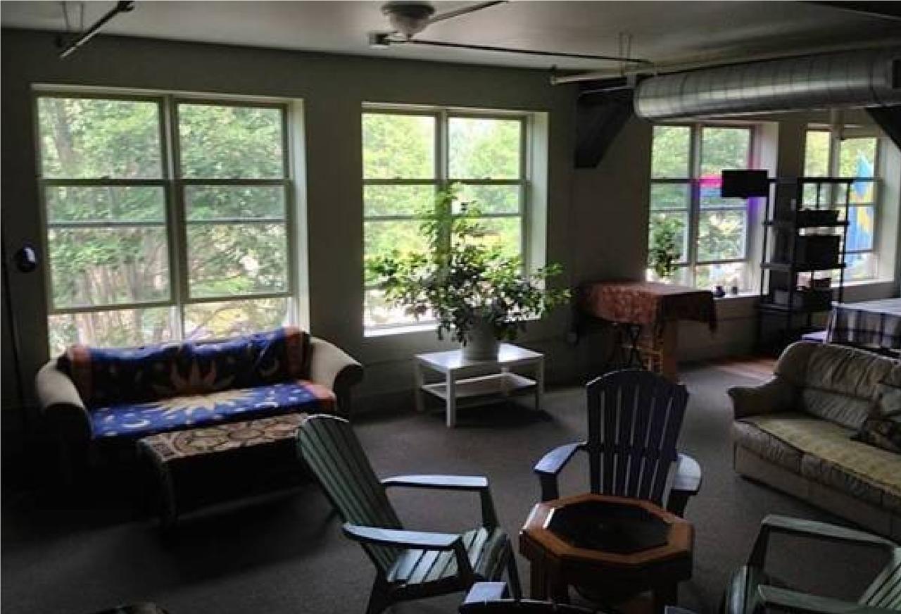 The Burlington Hostel Exterior photo